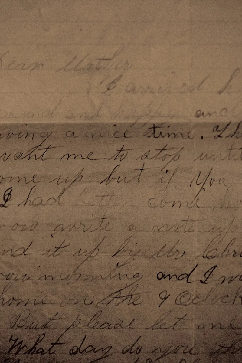 Writing Towards Home: Distance, Displacement, and Irish Identity in Heaney's Correspondence